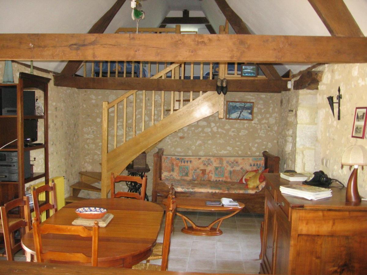Gite De La Pouvellerie Fossemagne Kültér fotó